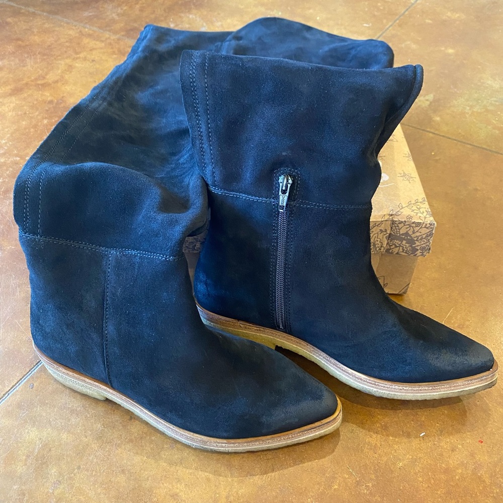 NWT Free People Banks Over The Knee boots size 7.5 Black Suede